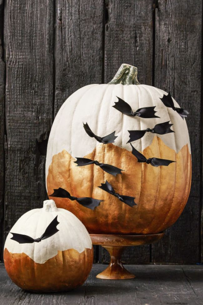 bats pumpkin decoration