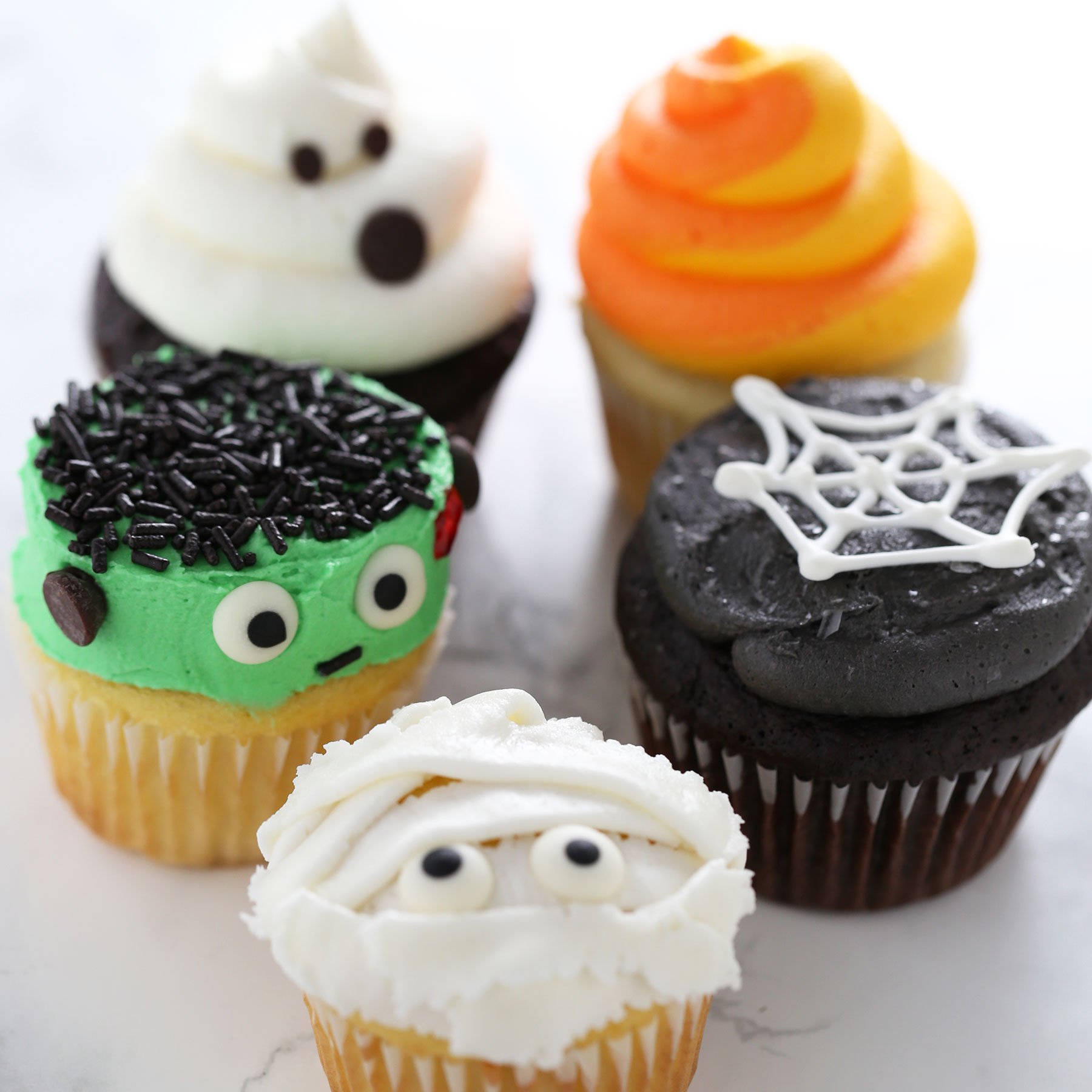 easiest way to make yummy halloween cupcakes pumpkin cupcakes