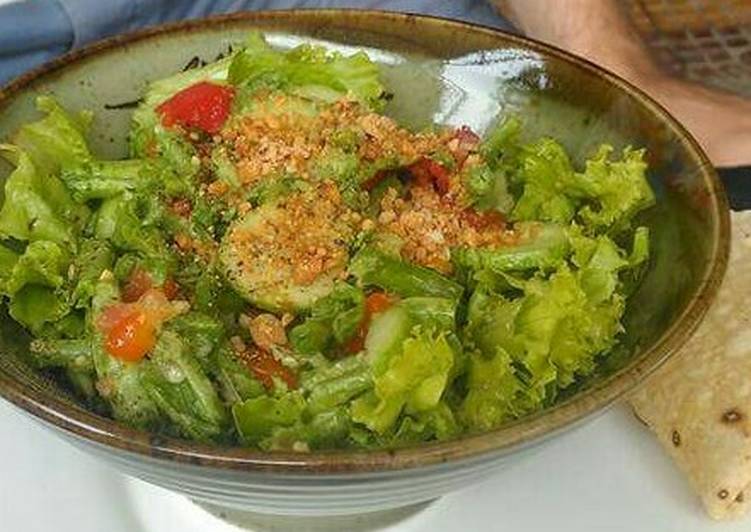 easiest way to prepare appetizing pounded raw string bean salad