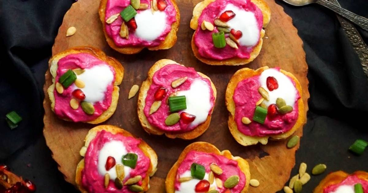 how to cook appetizing beetroot hummus crostini