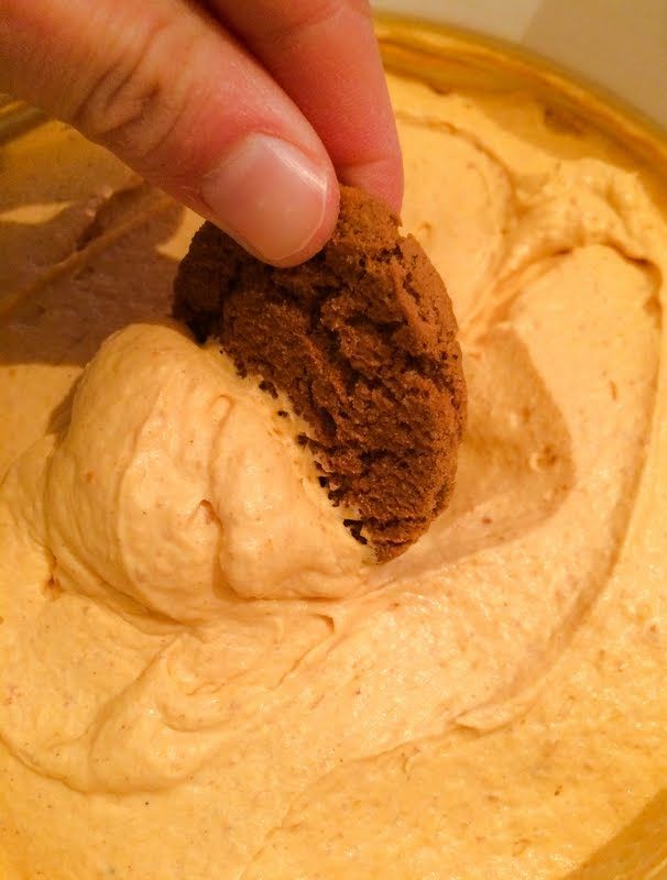 how to cook yummy easy pumpkin dip with ginger snaps