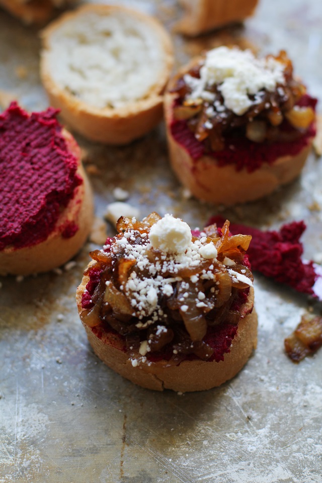 how to make appetizing beetroot hummus crostini