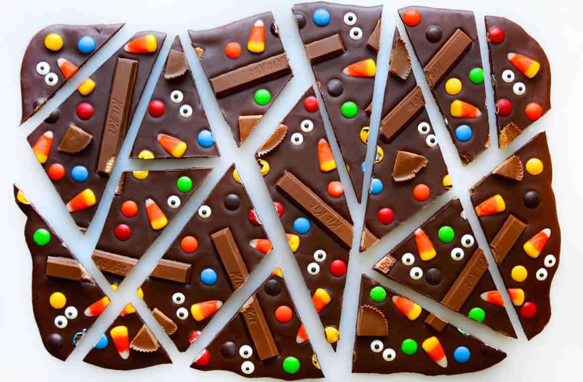 how to make delicious halloween bark