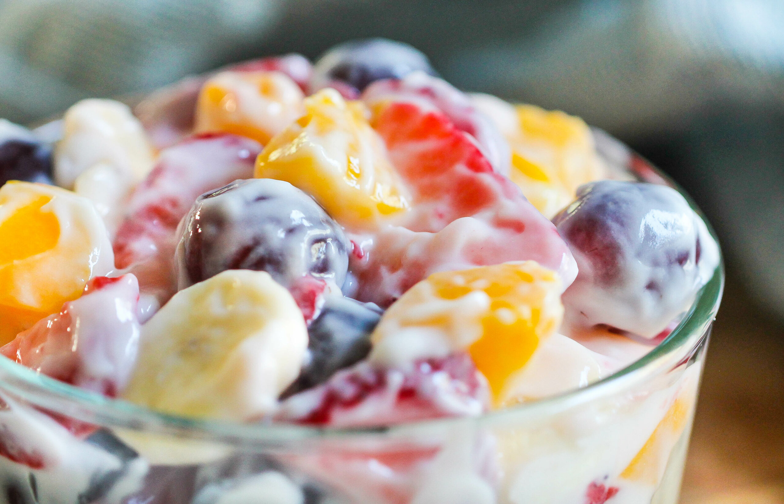 how to make yummy yoghurt fruits salad scaled