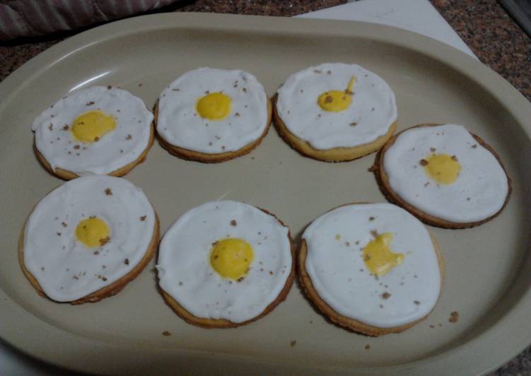 how to prepare tasty ladybirds fried egg biscuits cookies