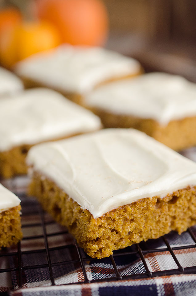 how to prepare yummy pumpkin cake squares