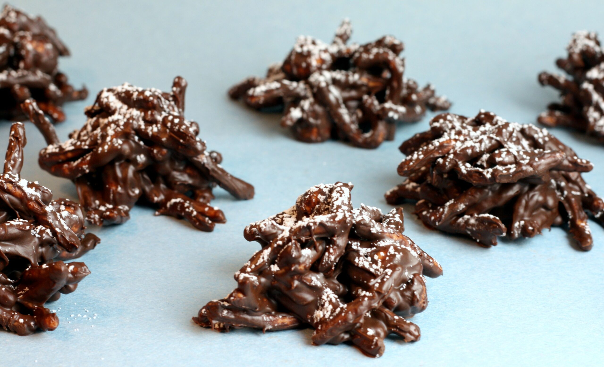 recipe delicious chocolate chinese noodle spider cookies scaled