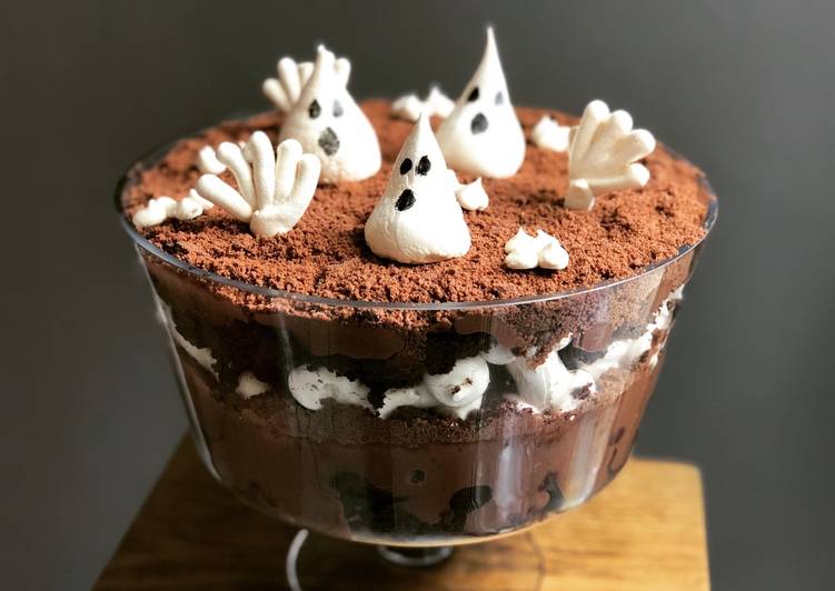 recipe yummy graveyard trifle with meringue ghost cookies
