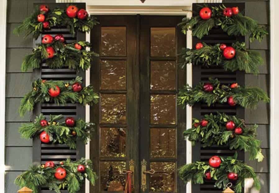 christmas decorating rustic style Farmhouse christmas 183 Christmas Decor Ideas Rustic Country 26 1 Kindesign