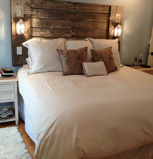 rustic farmhouse bedroom decor Nice 60 farmhouse master bedroom remodel ideas and design https 170 Farmhouse Bedroom 4 The ART In LIFE